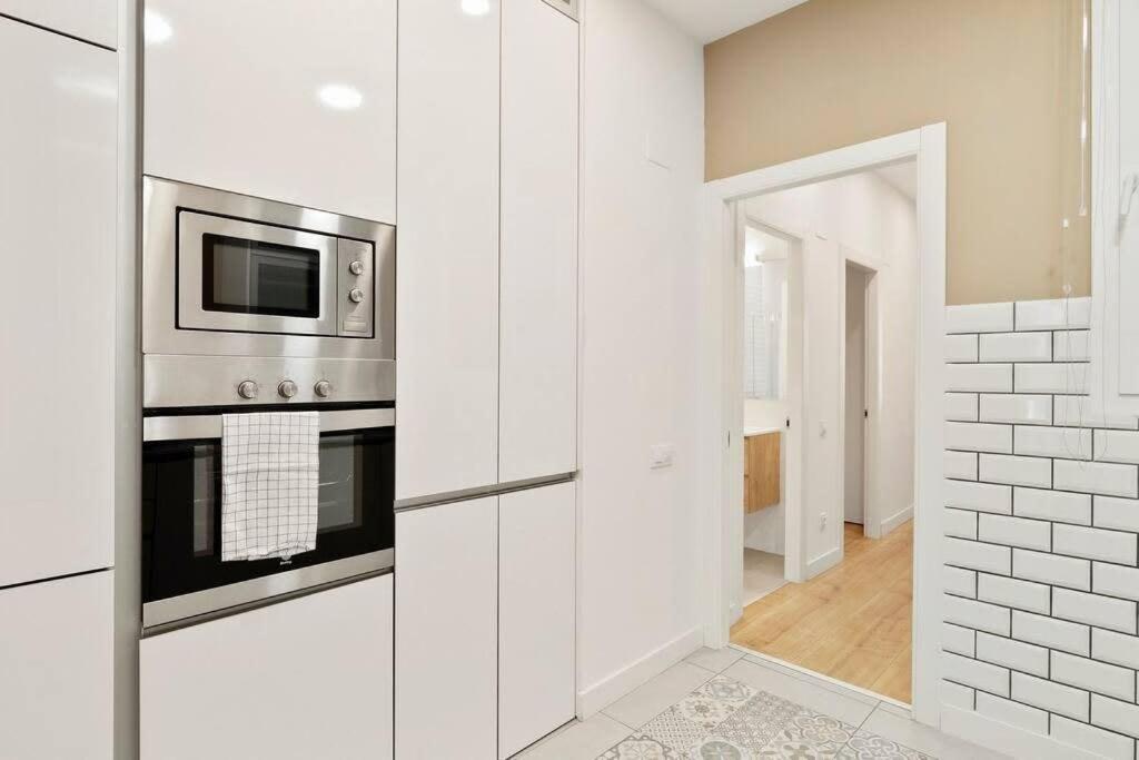 Arc De Triomf Luxury Modern 2-bedroom 2-bathroom Apartment Barcelona
